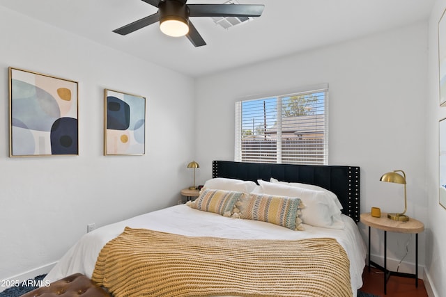 bedroom featuring ceiling fan