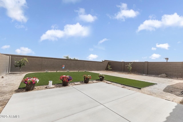 8521 S 67th Dr, Laveen, AZ 85339 - view of patio / terrace featuring a fenced backyard