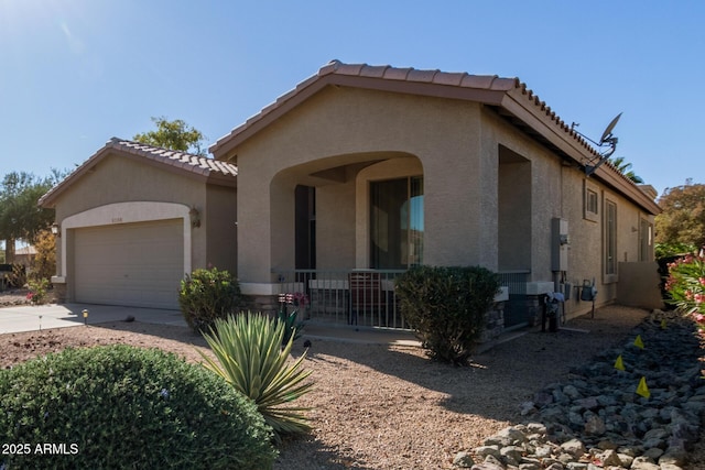 view of front of home featuring a garage