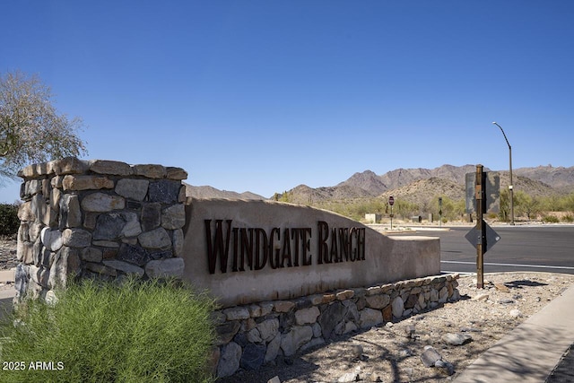 18515 N 97th Way, Scottsdale, AZ 85255 - community / neighborhood sign with a mountain view