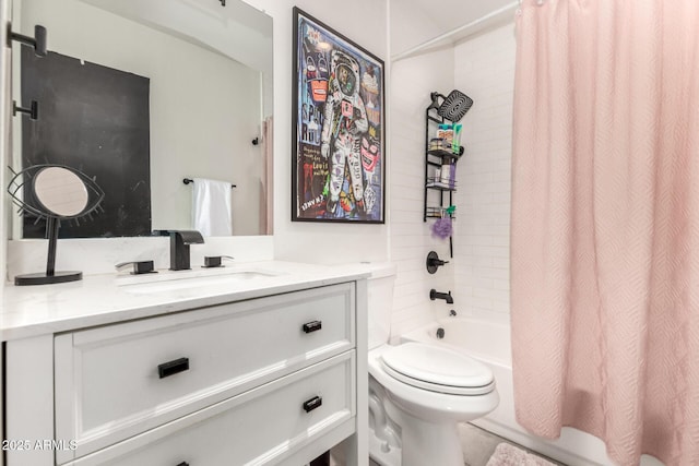 full bathroom with toilet, vanity, and shower / bath combo