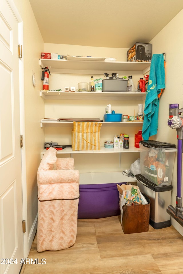 5119 W Onyx Ave, Glendale, AZ 85302 - view of pantry