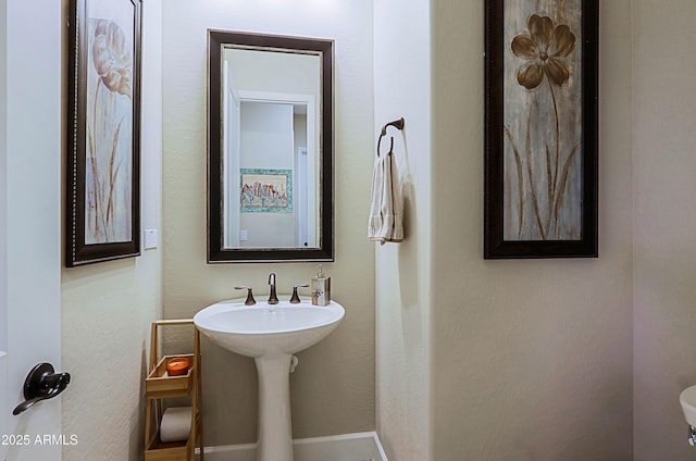 17249 E Fort Verde Rd, Rio Verde, AZ 85263 - half bathroom featuring toilet and baseboards
