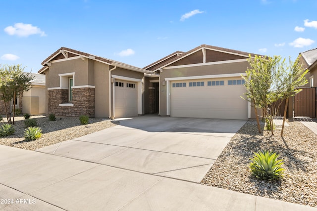 view of front facade featuring a garage