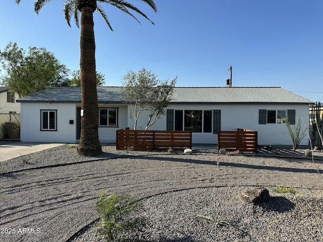 1930 W Missouri Ave, Phoenix, AZ 85015 - ranch-style house featuring a shingled roof