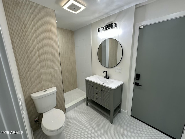 1930 W Missouri Ave, Phoenix, AZ 85015 - full bath with vanity and tiled shower