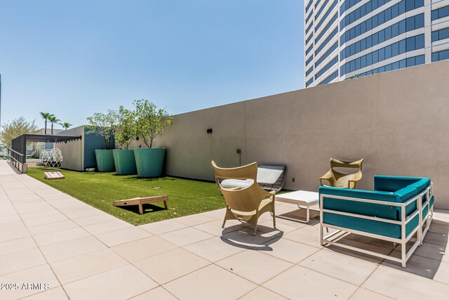 3131 N Central Ave Unit 7004, Phoenix, AZ 85012 - view of patio / terrace