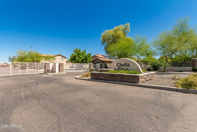 view of community / neighborhood sign