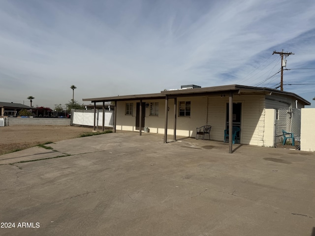 view of front of home featuring a patio area