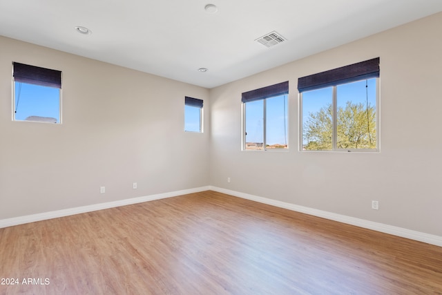 empty room featuring light hardwood / wood-style flooring