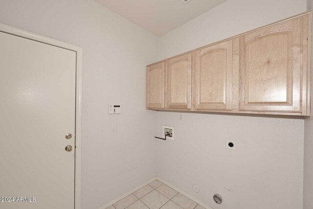 4321 E Desert Sky Ct, Cave Creek, AZ 85331 - kitchen featuring stainless steel appliances, crown molding, and a sink