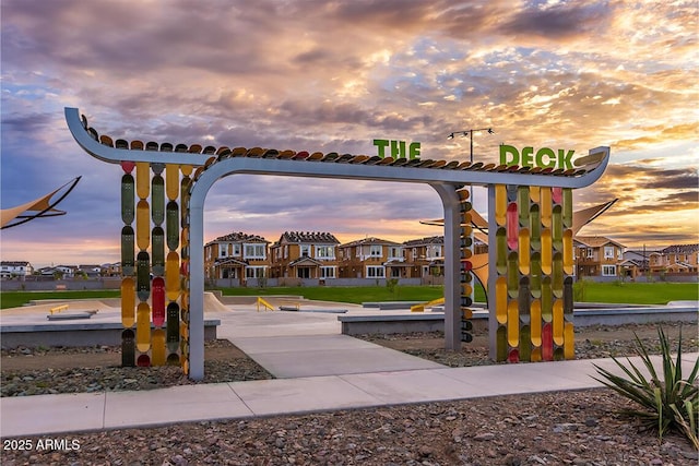 view of property's community featuring a residential view