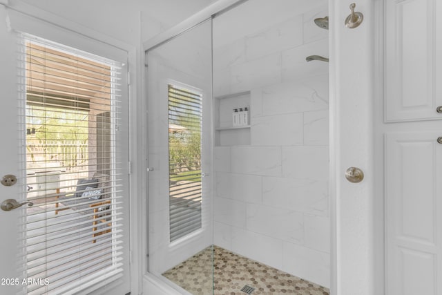 4301 E Abraham Ln, Phoenix, AZ 85050 - full bath featuring a shower stall