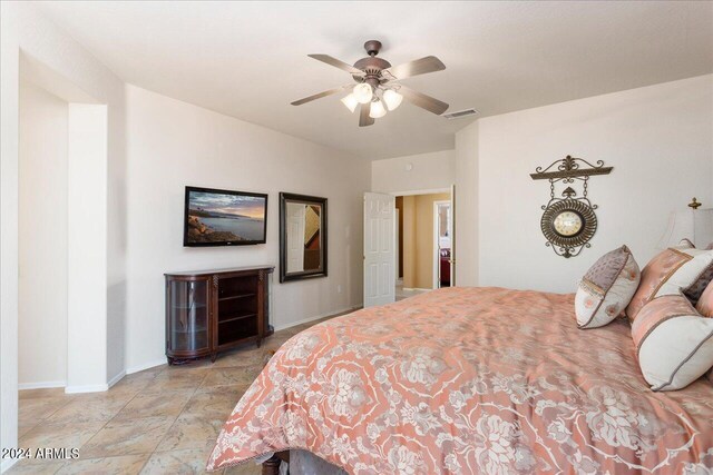 bedroom with ceiling fan