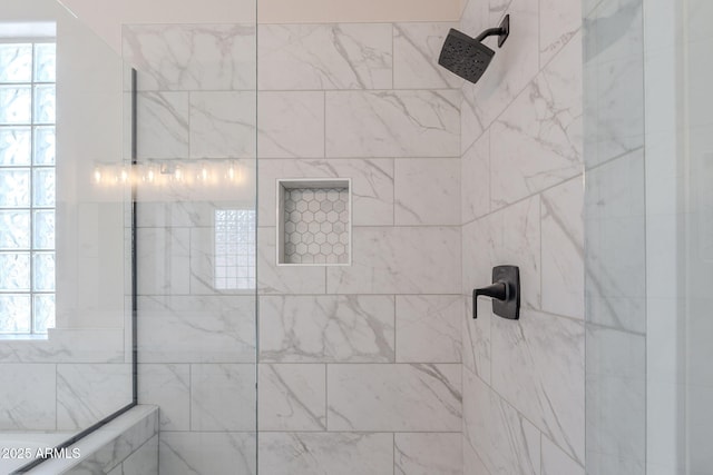 1062 N Robin Ln, Mesa, AZ 85213 - full bathroom featuring tiled shower and healthy amount of natural light