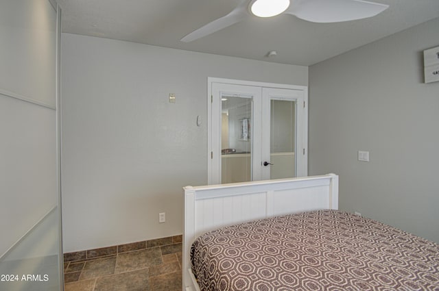 bedroom with ceiling fan