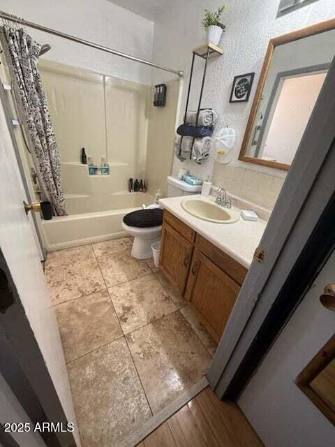 404 E Forest Dr, Payson, AZ 85541 - full bathroom featuring vanity and shower / tub combo