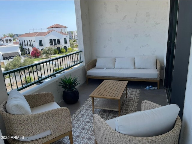 2511 W Queen Creek Rd Unit 377, Chandler, AZ 85248 - balcony with a residential view and an outdoor hangout area