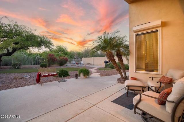 4462 E Dale Ln, Cave Creek, AZ 85331 - fenced backyard with a patio area