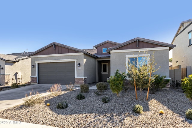 view of front facade with a garage