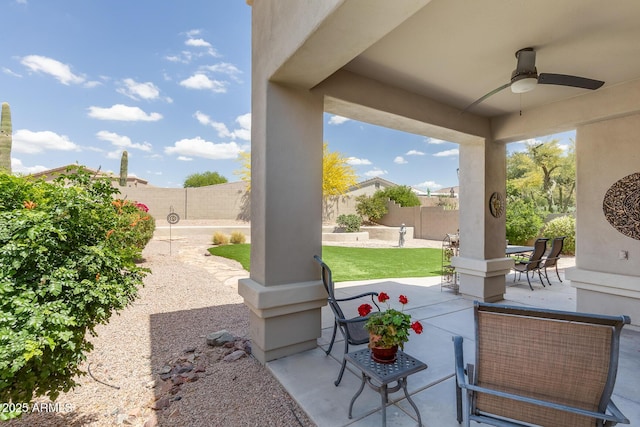 5014 E Kirkland Rd, Phoenix, AZ 85054 - view of patio with a ceiling fan and a fenced backyard