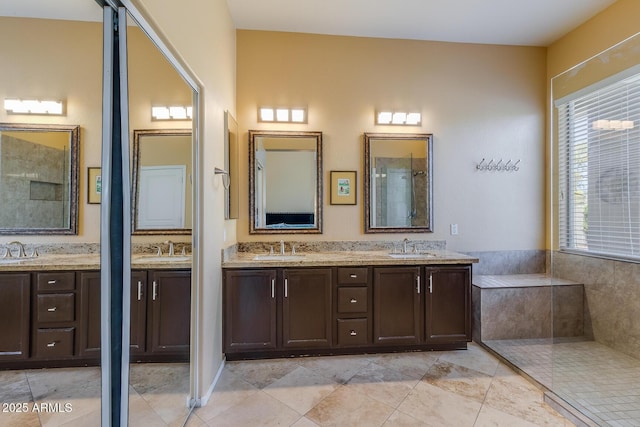 5014 E Kirkland Rd, Phoenix, AZ 85054 - full bath featuring plenty of natural light and double vanity