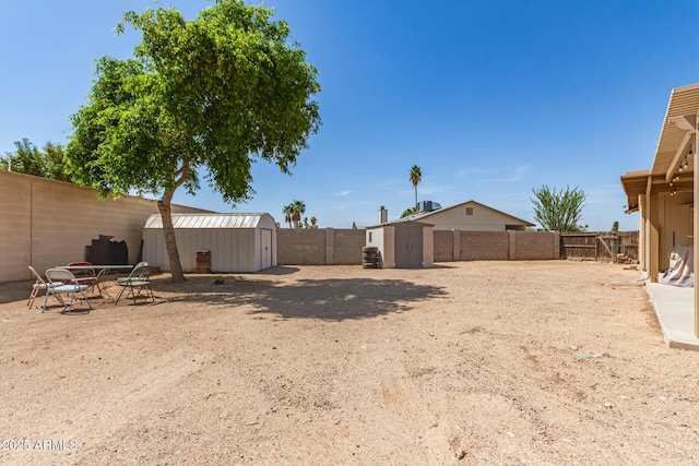 4712 W Juniper Ave, Glendale, AZ 85306 - fenced backyard with a storage shed