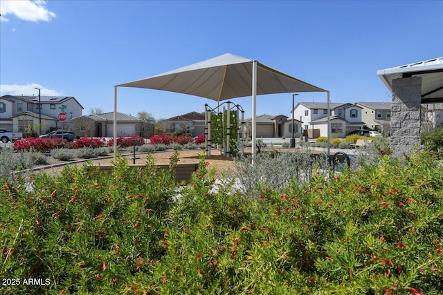 view of yard with a residential view