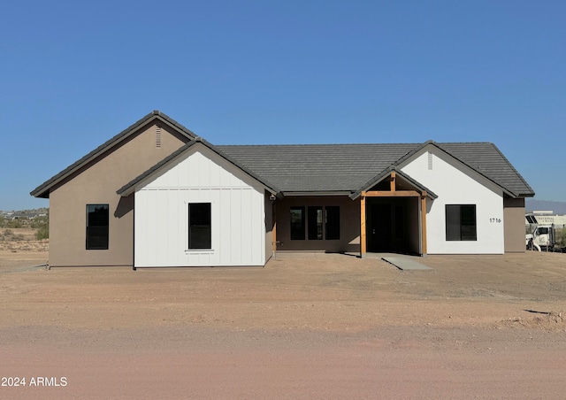 view of modern farmhouse