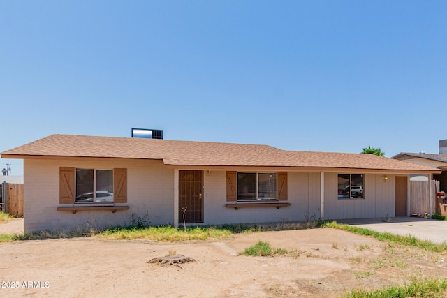 5933 W Mitchell Dr, Phoenix, AZ 85033 - ranch-style home with brick siding