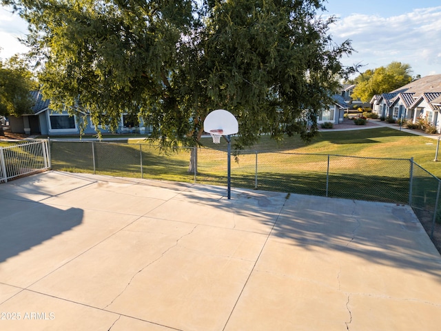 860 N Mcqueen Rd Unit 1151, Chandler, AZ 85225 - view of basketball court featuring community basketball court and a residential view