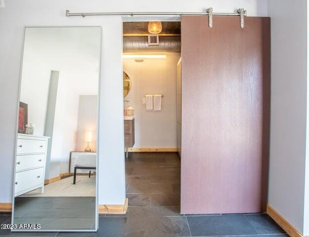 805 N 4th Ave Unit 508, Phoenix, AZ 85003 - hall featuring baseboards