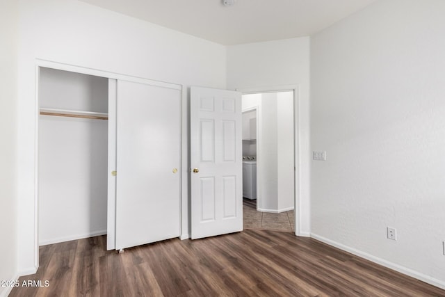 2556 W Amber Sun Dr, Phoenix, AZ 85085 - unfurnished bedroom featuring dark wood-style flooring and a closet