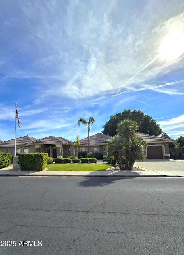 view of front facade with a garage