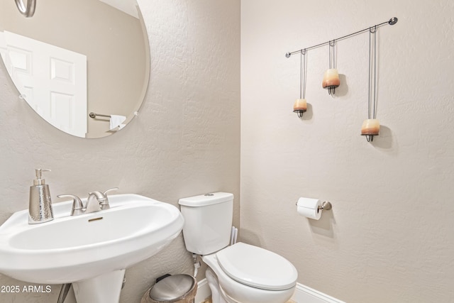 6847 S 27th Pl, Phoenix, AZ 85042 - half bath with toilet and a sink