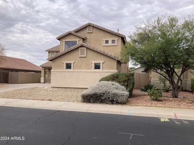 view of front of property