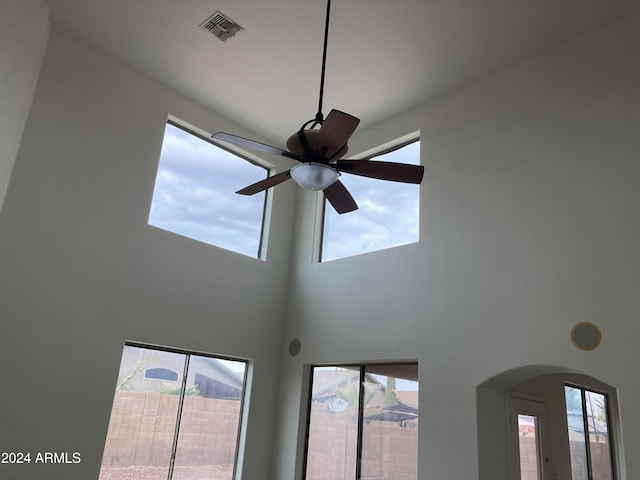 details featuring ceiling fan