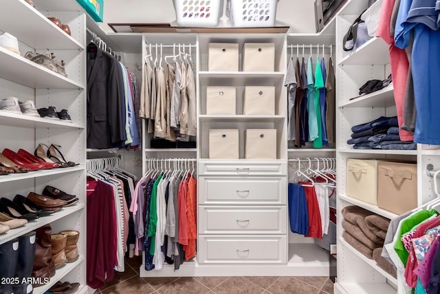 1453 E Elgin Pl, Chandler, AZ 85225 - walk in closet featuring tile patterned flooring