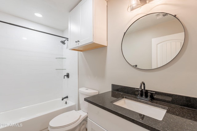 4001 E Apollo Rd, Phoenix, AZ 85042 - full bath with vanity,  shower combination, and recessed lighting
