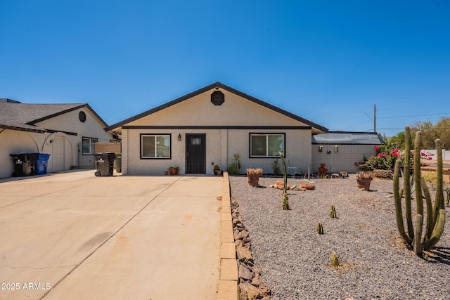 4001 E Apollo Rd, Phoenix, AZ 85042 - ranch-style house with stucco siding