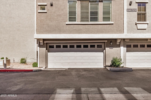 2401 E Rio Salado Pkwy Unit 1048, Tempe, AZ 85288 - garage with driveway