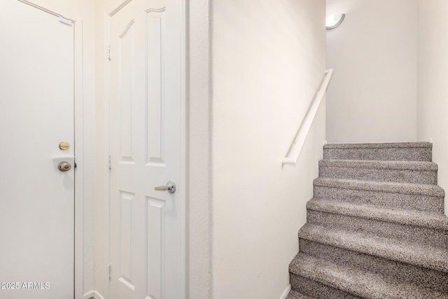 2401 E Rio Salado Pkwy Unit 1048, Tempe, AZ 85288 - stairway featuring baseboards