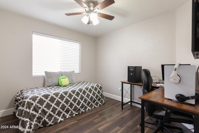17606 N 2nd Ave, Phoenix, AZ 85023 - bedroom with dark wood finished floors, baseboards, and an office area