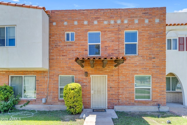 527 N Lesueur, Mesa, AZ 85203 - view of front of house with brick siding and stucco siding