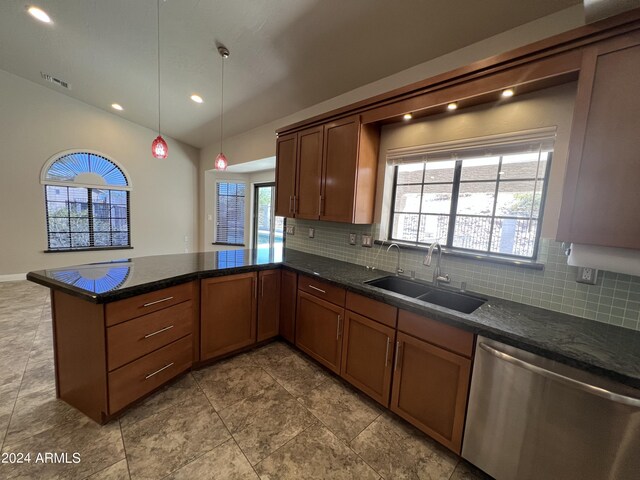 15230 N Blackbird Dr, Fountain Hills, AZ 85268 - kitchen with stainless steel dishwasher, a sink, backsplash, a peninsula, and recessed lighting