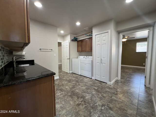 15230 N Blackbird Dr, Fountain Hills, AZ 85268 - kitchen featuring washing machine and dryer, a sink, ceiling fan, baseboards, and recessed lighting