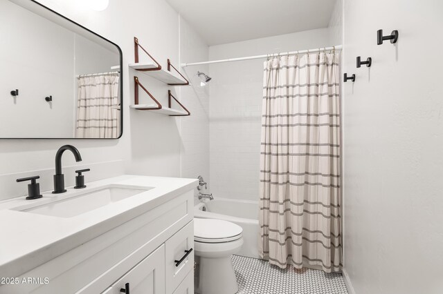 8007 E Del Tesoro Dr, Scottsdale, AZ 85258 - bathroom featuring vanity, shower / bathtub combination with curtain, and tile patterned floors