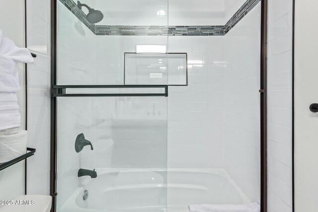 8522 E Virginia Ave, Scottsdale, AZ 85257 - bathroom with bathing tub / shower combination and toilet