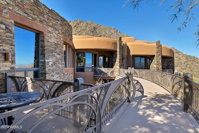 view of front of house with a mountain view