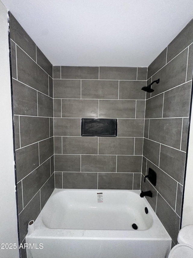 3725 E Karen Dr, Phoenix, AZ 85032 - full bath featuring washtub / shower combination and toilet